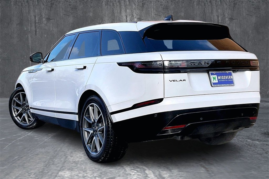 Certified 2025 Land Rover Range Rover Velar Dynamic SE image 4