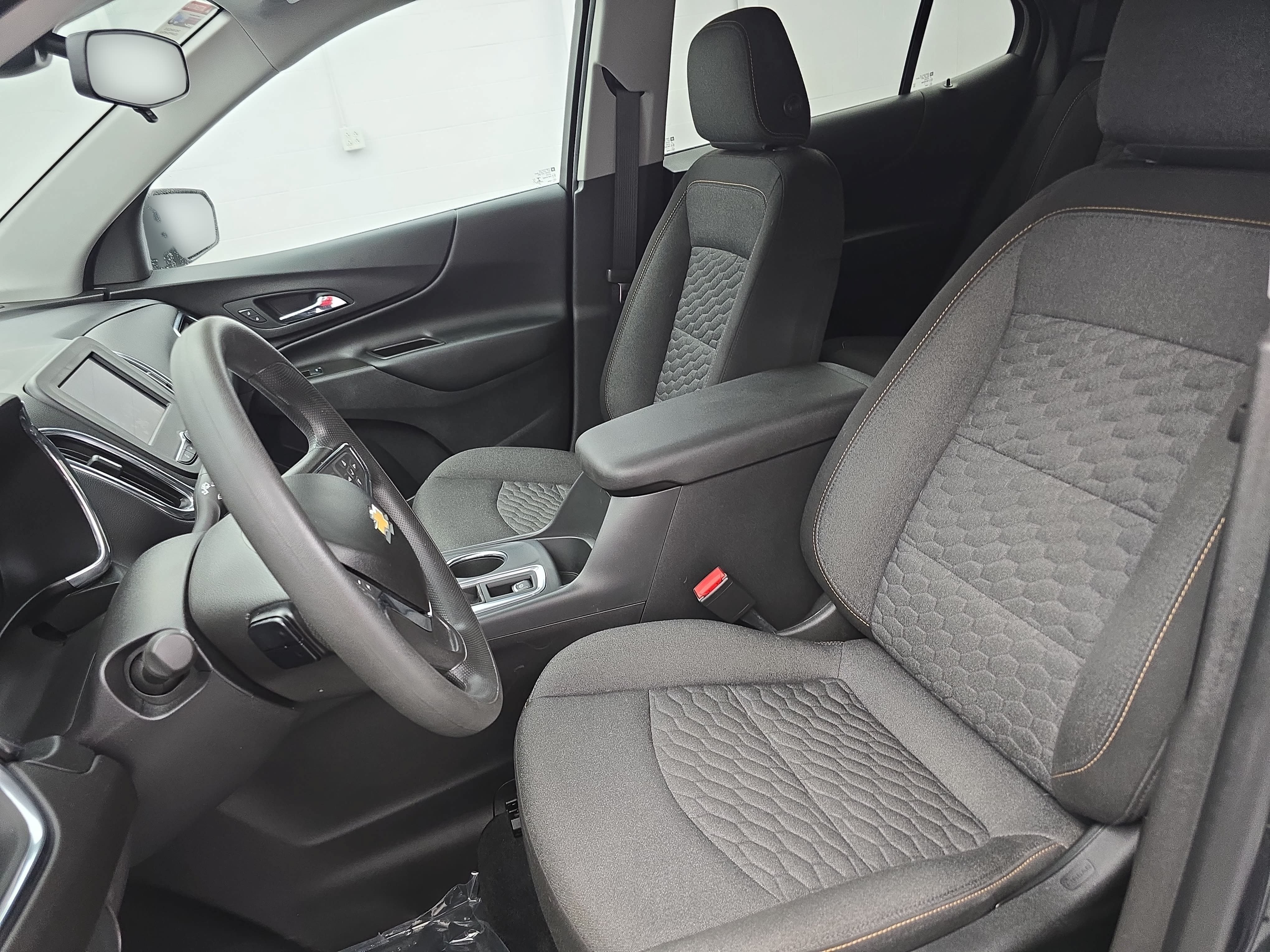 Used 2020 Chevrolet Equinox LT FWD image 14