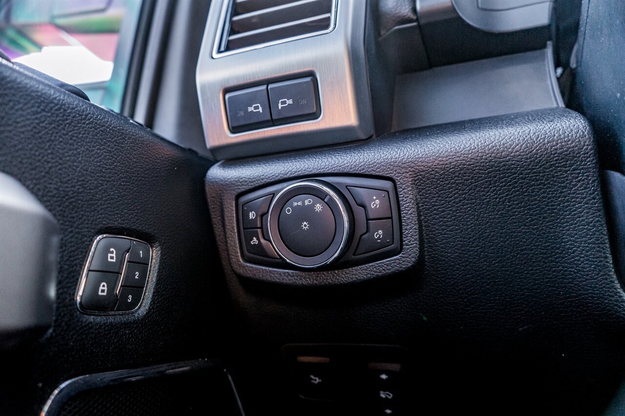 Used 2019 Ford F350 Platinum w/ Platinum Ultimate Package image 22