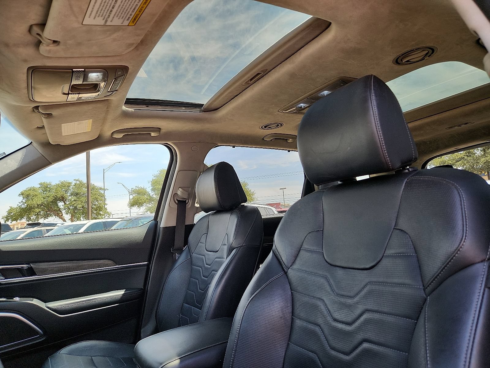 Used 2022 Kia Telluride SX w/ SX Prestige Package AWD/4WD image 13