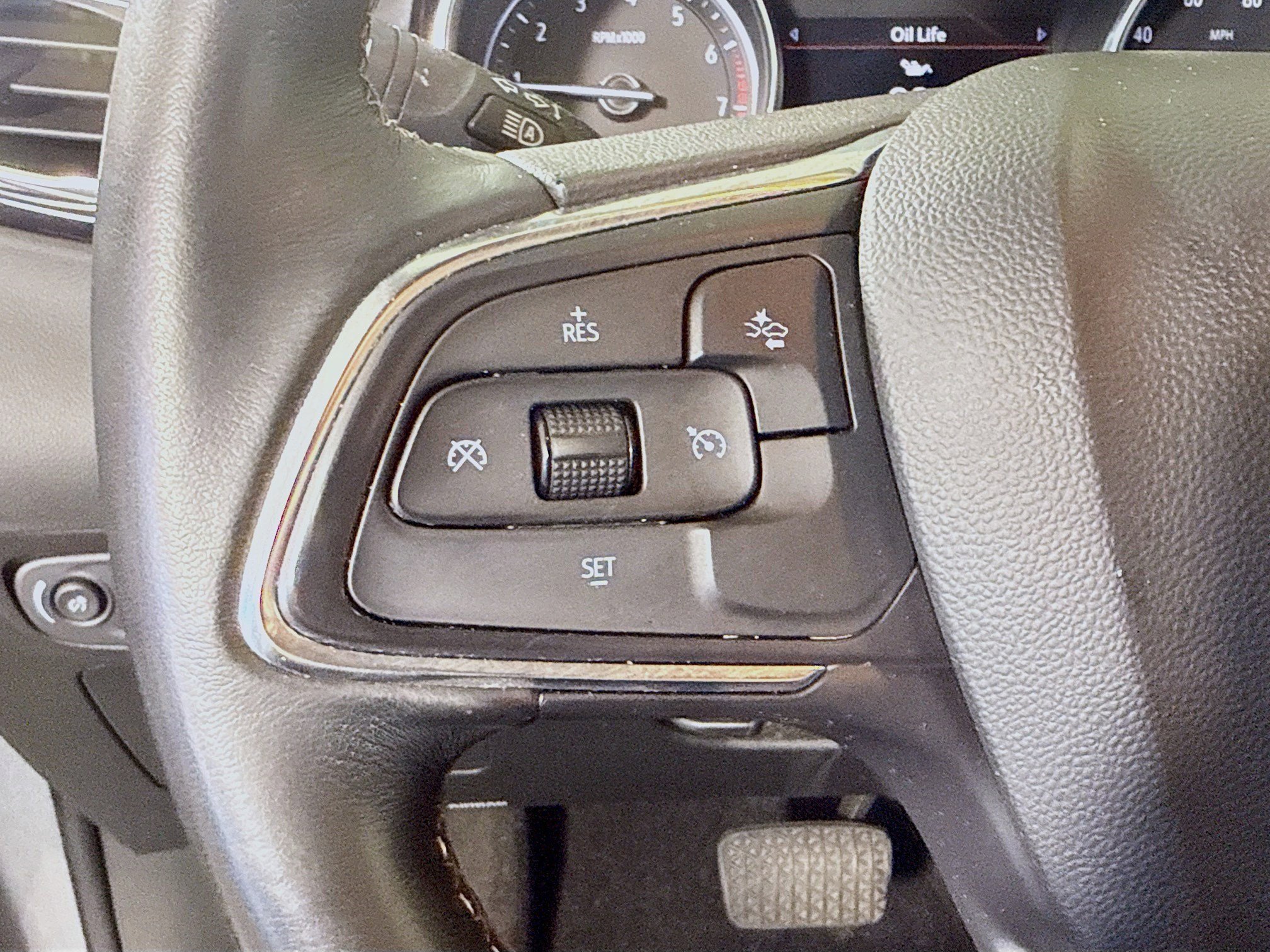 Used 2023 Buick Encore GX Select w/ Sport Touring Package FWD image 14