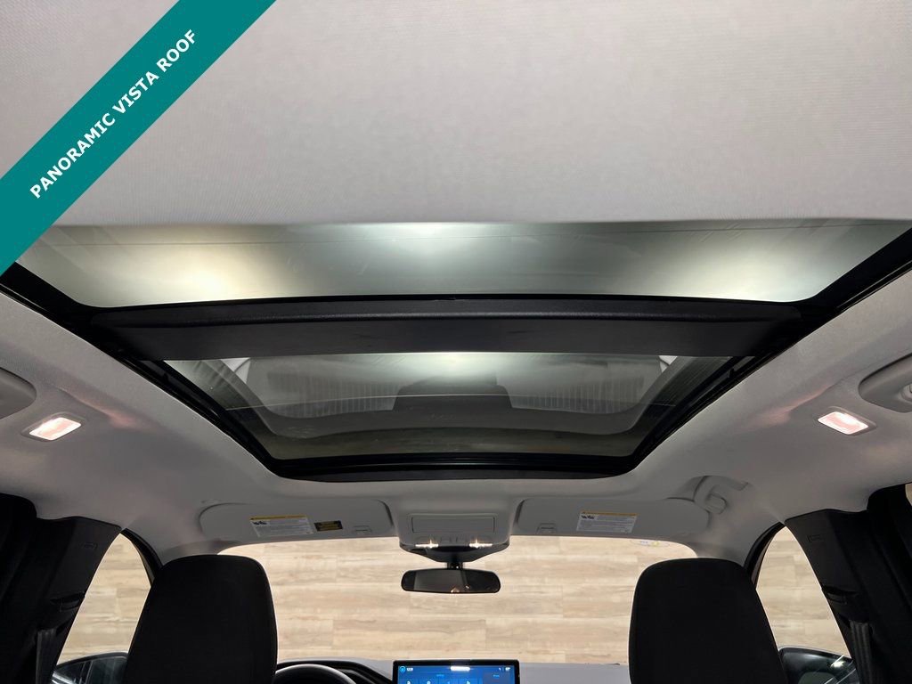 Used 2025 Ford Escape Active w/ Active Premium Tech Pack image 5