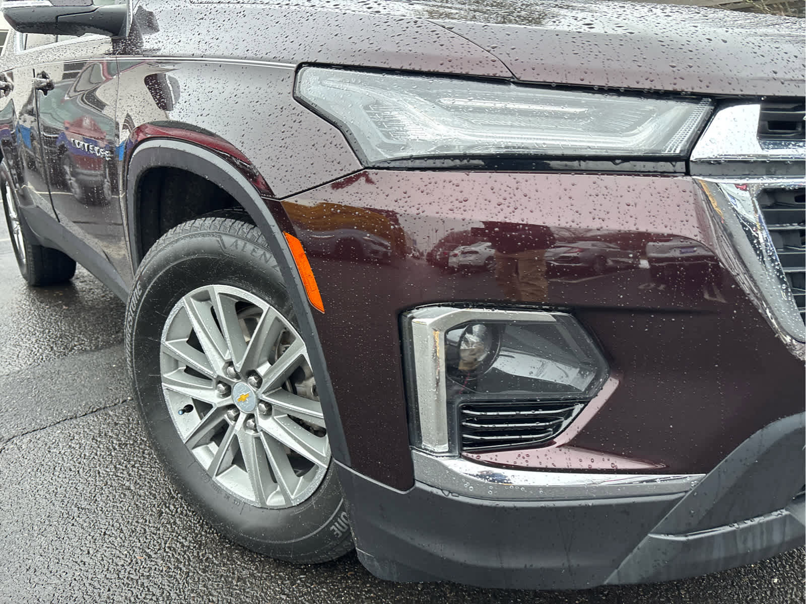 Used 2023 Chevrolet Traverse LT image 28