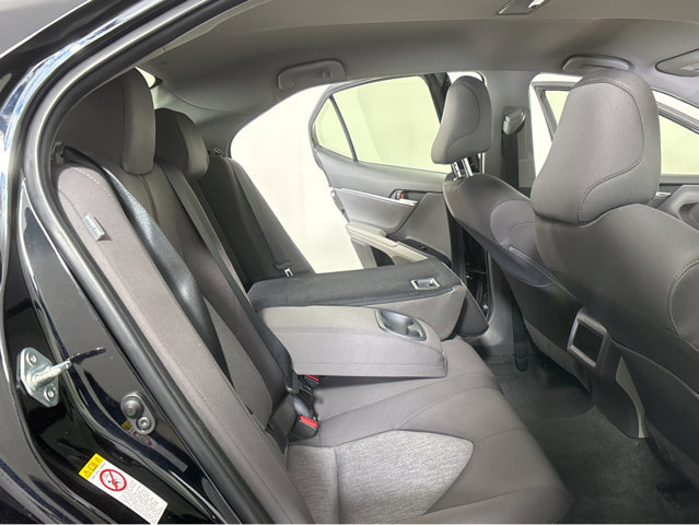 Used 2018 Toyota Camry LE image 35