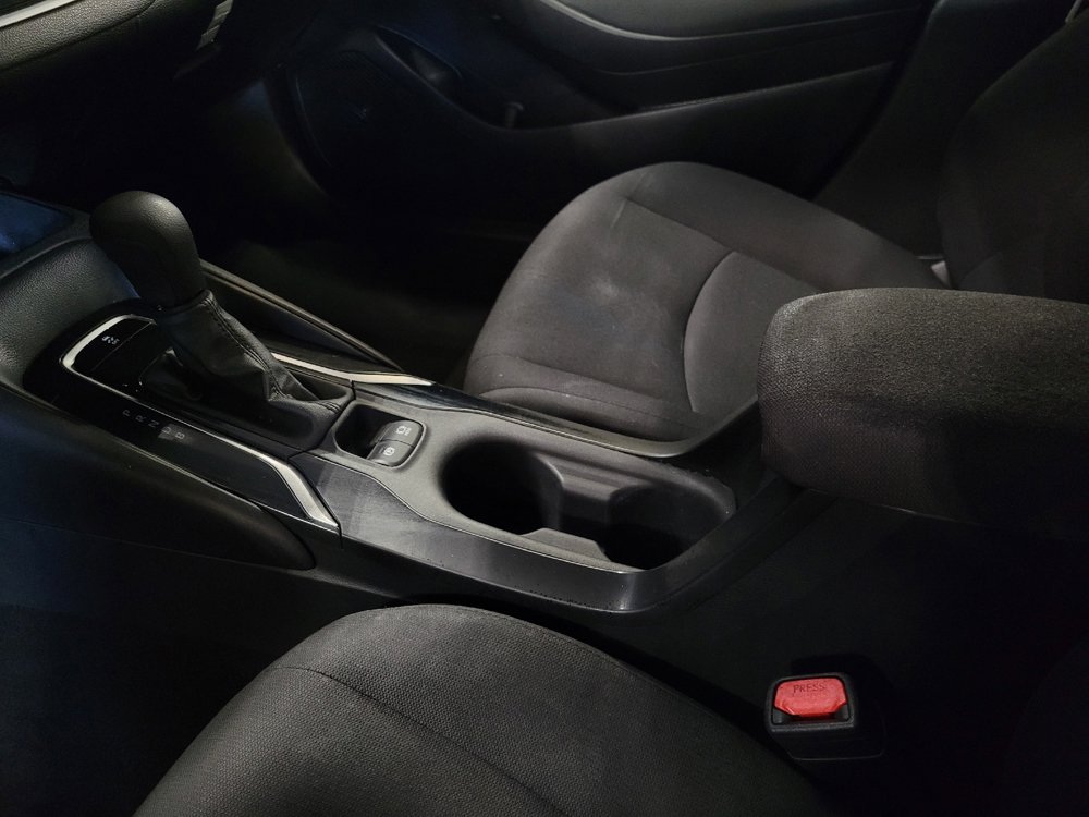 Used 2021 Toyota Corolla LE FWD image 26