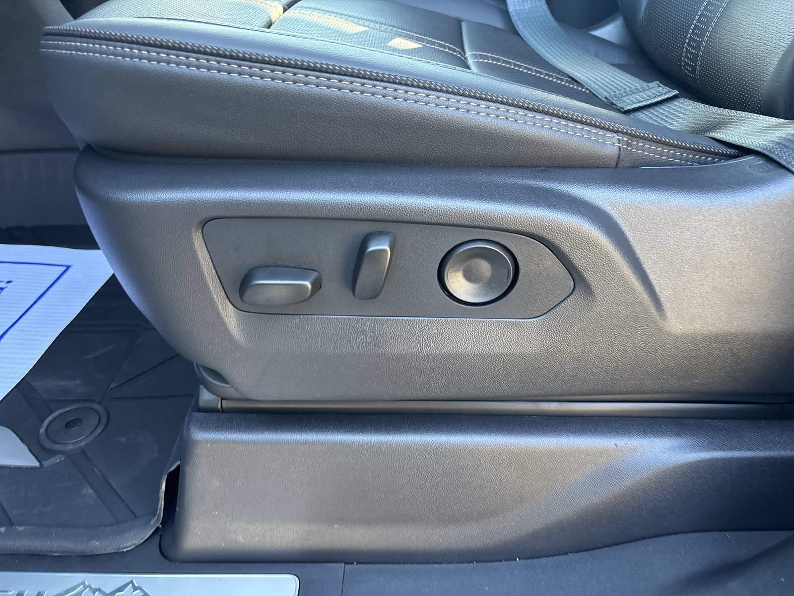 New 2026 Chevrolet Silverado 1500 High Country AWD/4WD image 12