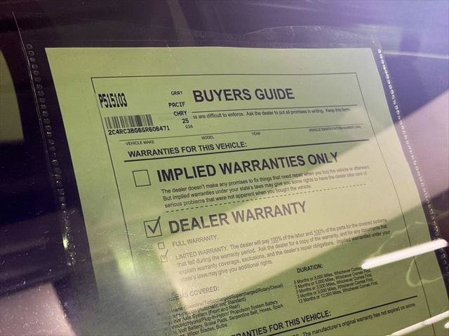 Certified 2025 Chrysler Pacifica Select AWD/4WD image 23