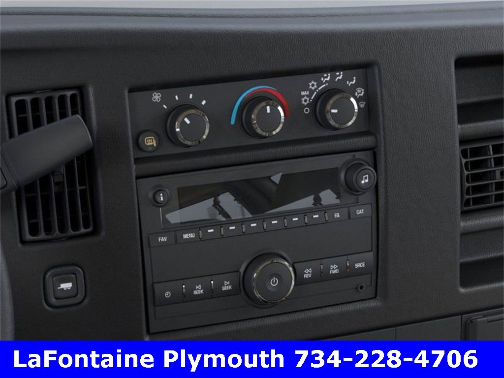 New 2025 Chevrolet Express 3500 w/ Driver Convenience Package image 20
