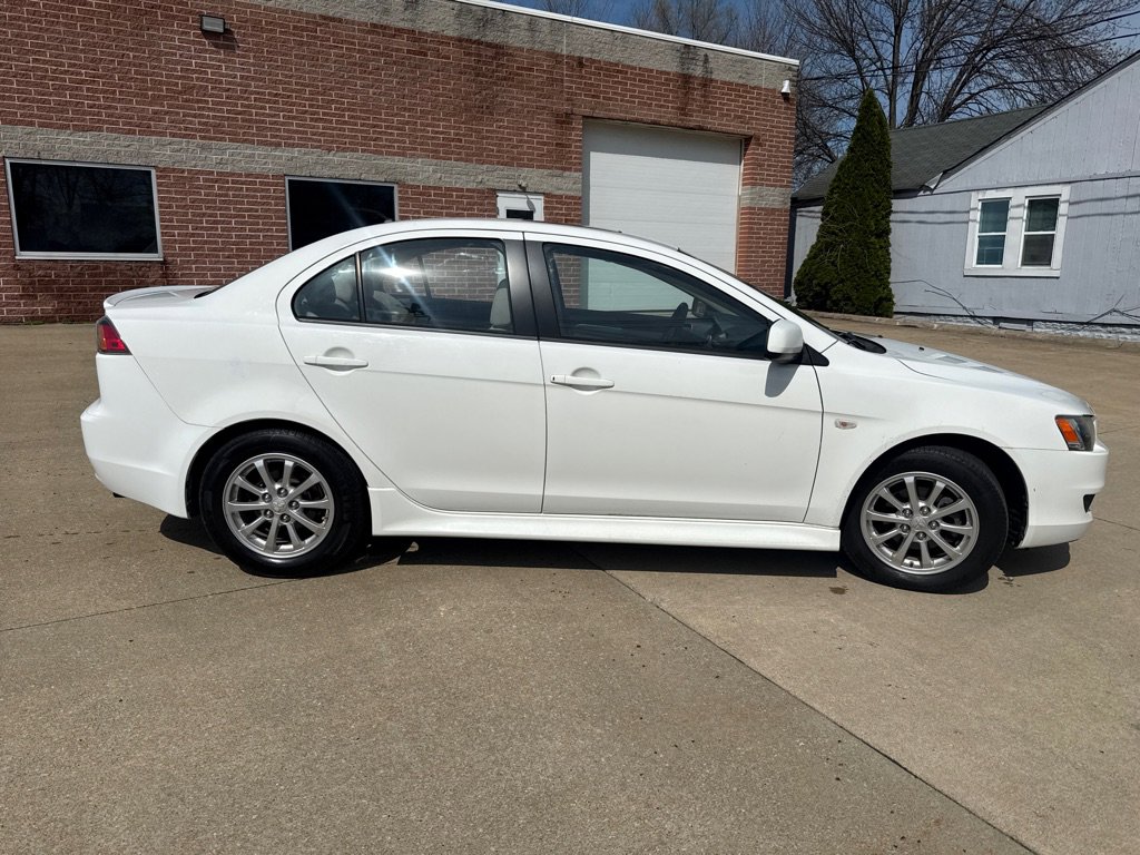 Used 2011 Mitsubishi Lancer ES image 4