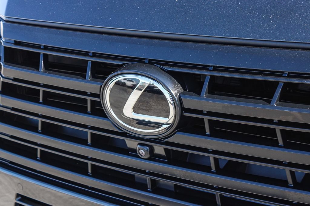 Used 2025 Lexus GX 550 w/ Cold Area Package AWD/4WD image 6