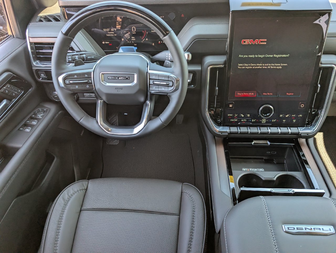New 2027 GMC Yukon Denali w/ Advanced Technology Package RWD image 9