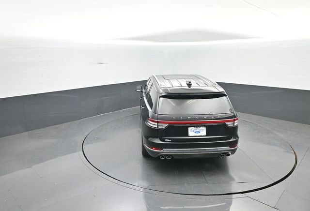 Used 2025 Lincoln Aviator Reserve w/ Equipment Group 201A AWD/4WD image 32