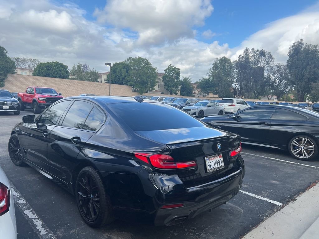 Used 2023 BMW 530i w/ M Sport Package image 4