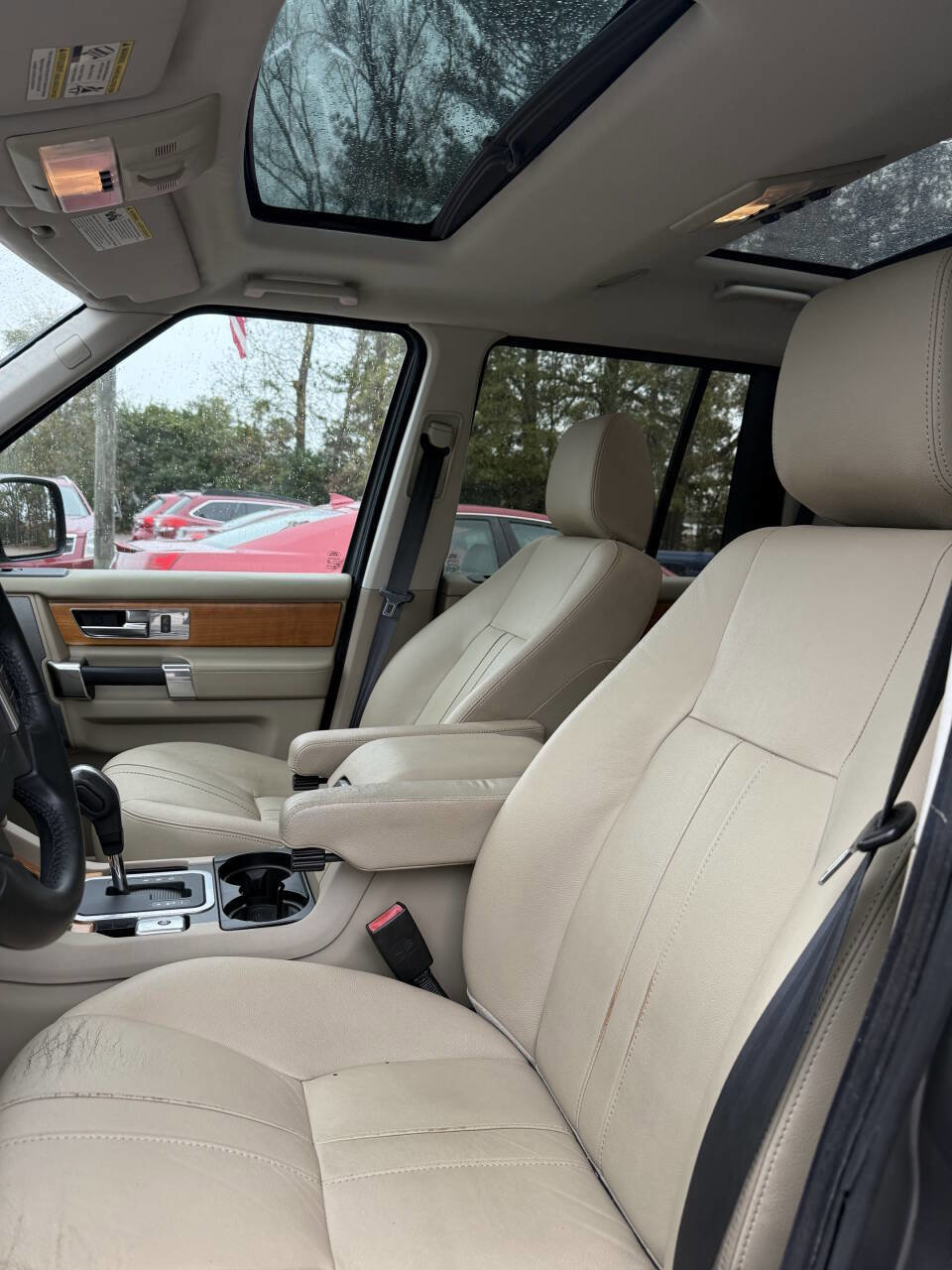 Used 2010 Land Rover LR4 HSE image 10