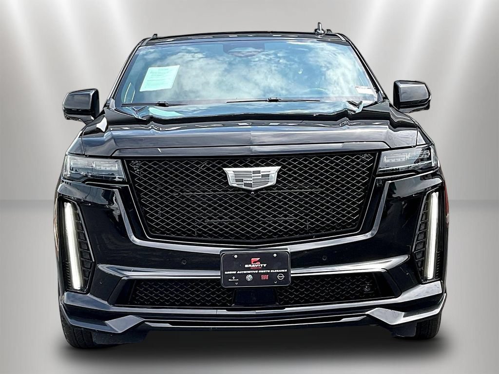 Used 2023 Cadillac Escalade ESV V w/ LPO, ONYX Package AWD/4WD image 2