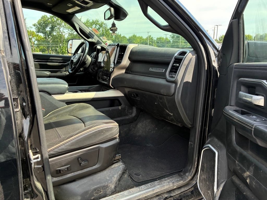 Used 2019 RAM 2500 Laramie w/ Night Edition AWD/4WD image 17