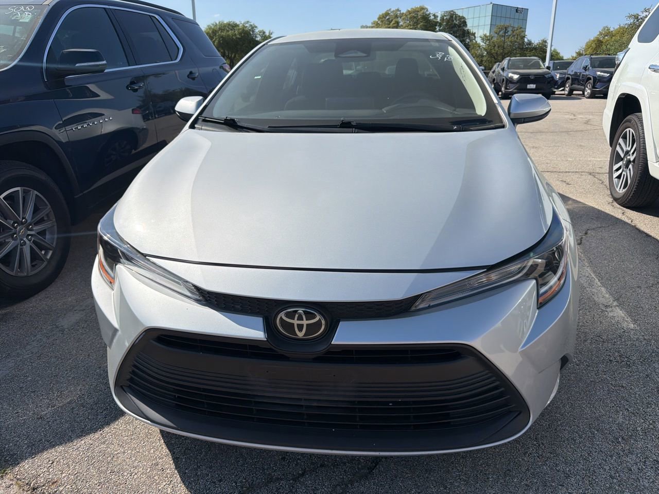 Used 2024 Toyota Corolla LE image 2