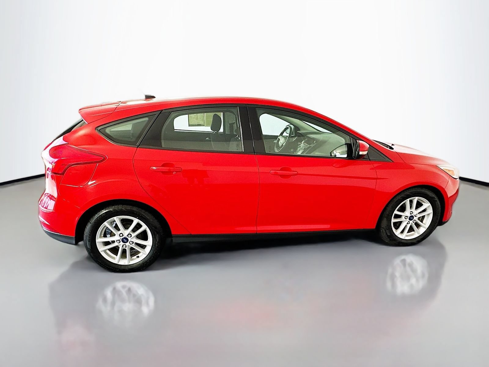 Used 2017 Ford Focus SE FWD image 8