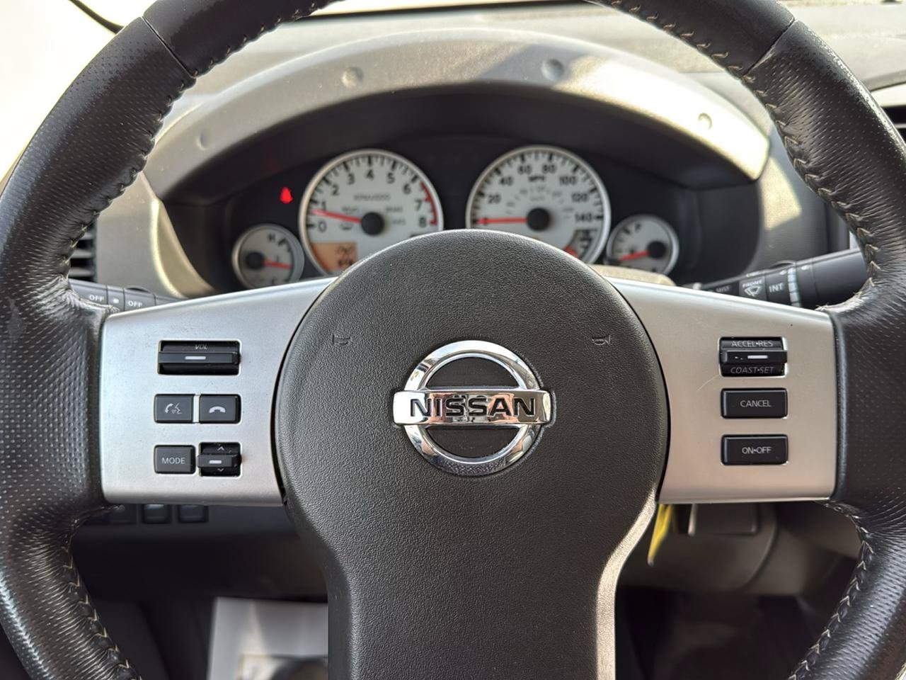 Used 2018 Nissan Frontier PRO-4X AWD/4WD image 35