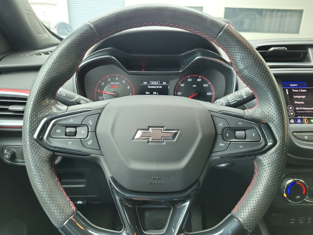 Used 2023 Chevrolet TrailBlazer RS FWD image 17