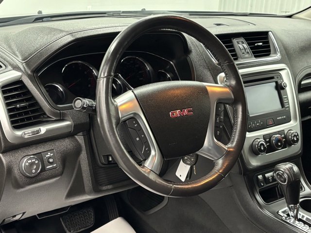 Used 2015 GMC Acadia SLE image 16