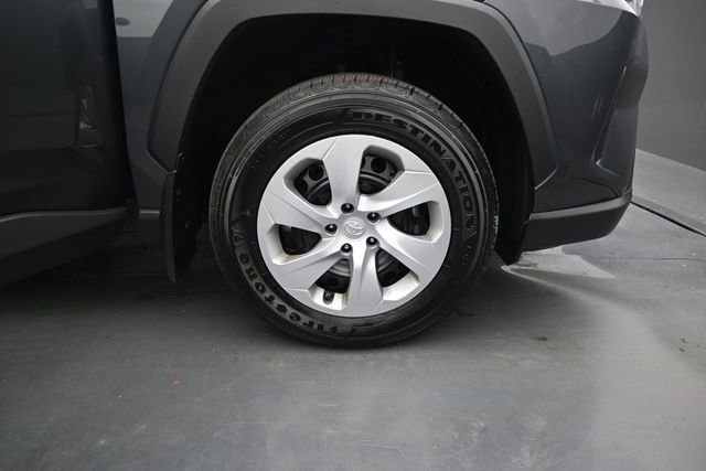 Used 2025 Toyota RAV4 LE FWD image 15