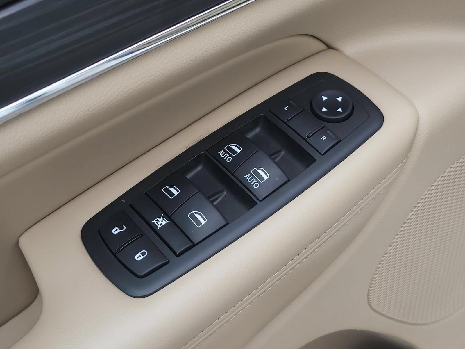 Used 2019 Jeep Grand Cherokee Limited RWD image 23