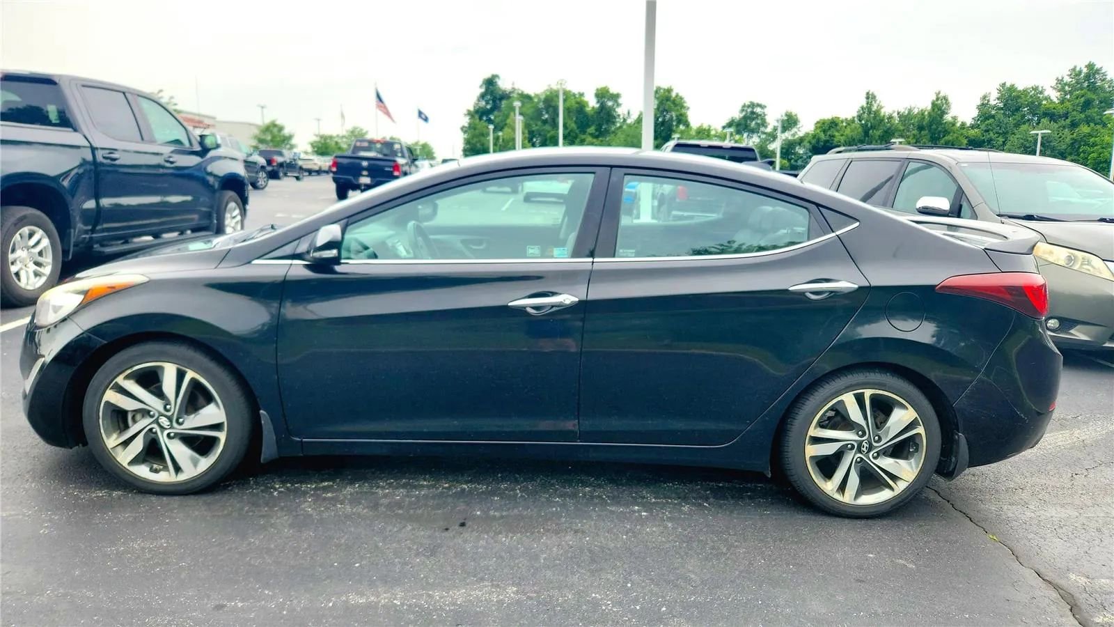 Used 2015 Hyundai Elantra Limited FWD image 5