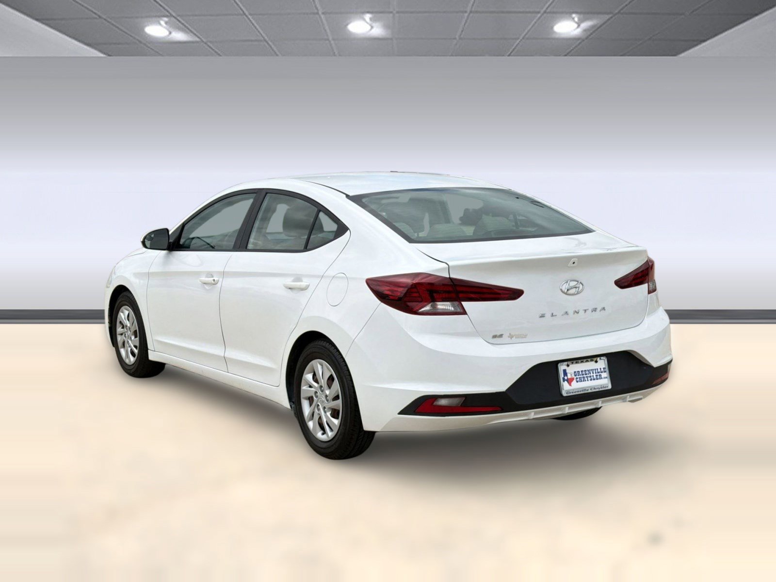 Used 2019 Hyundai Elantra SE image 3