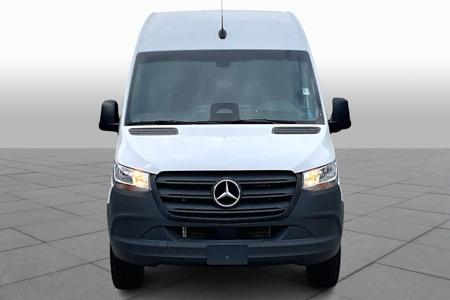 New 2025 Mercedes-Benz Sprinter 2500 image 3