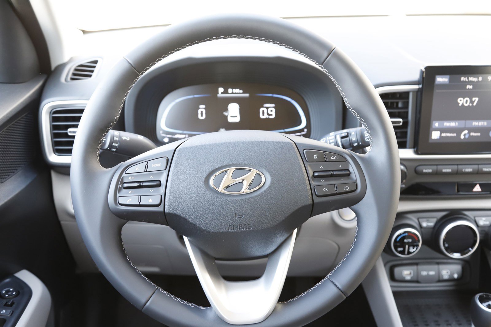 New 2026 Hyundai Venue SEL FWD image 18