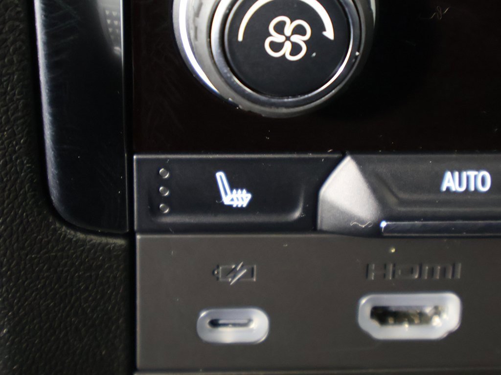 Used 2024 Chevrolet Tahoe High Country w/ Advanced Technology Package image 40