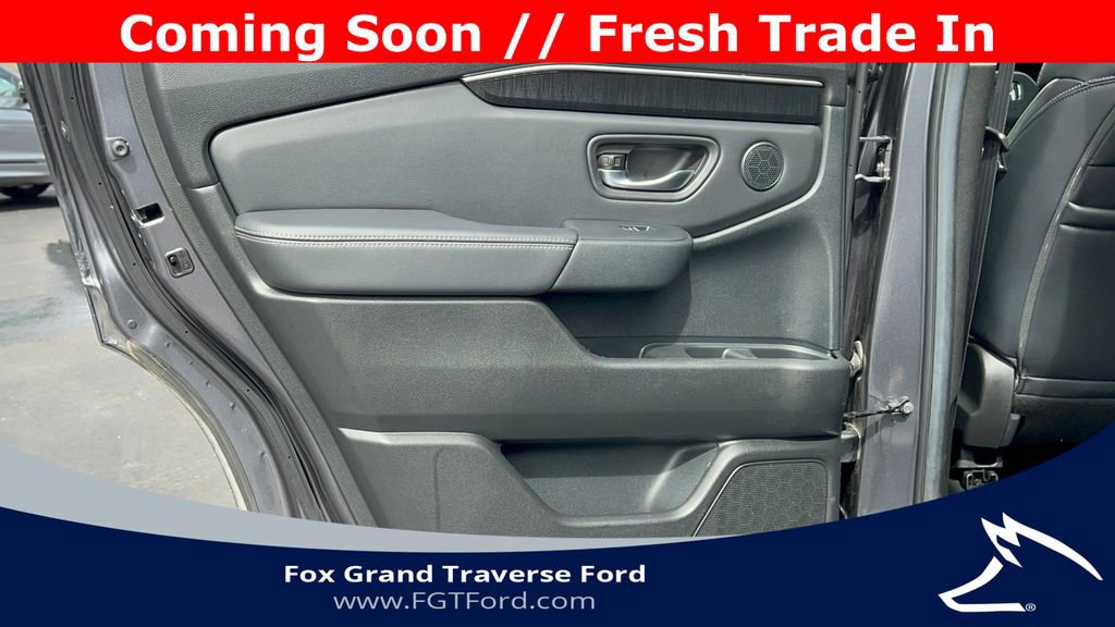 Used 2024 Honda Pilot Elite image 32