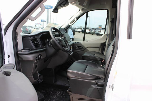 New 2026 Ford Transit 250 148 Medium Roof w/ Load Area Protection Package RWD image 9