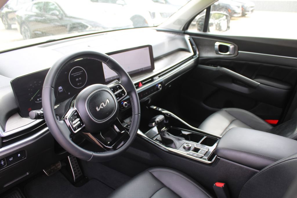 Certified 2024 Kia Sorento SX image 23