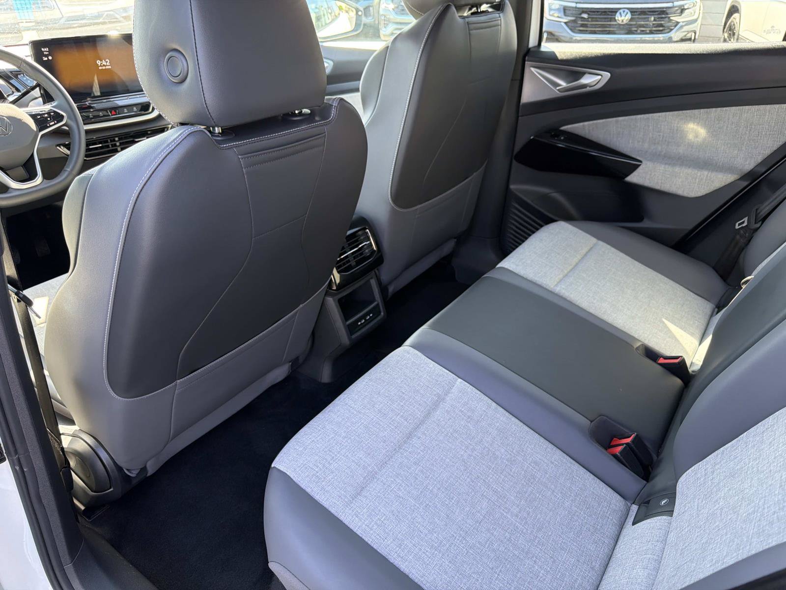 Certified 2024 Volkswagen ID.4 2WD image 11