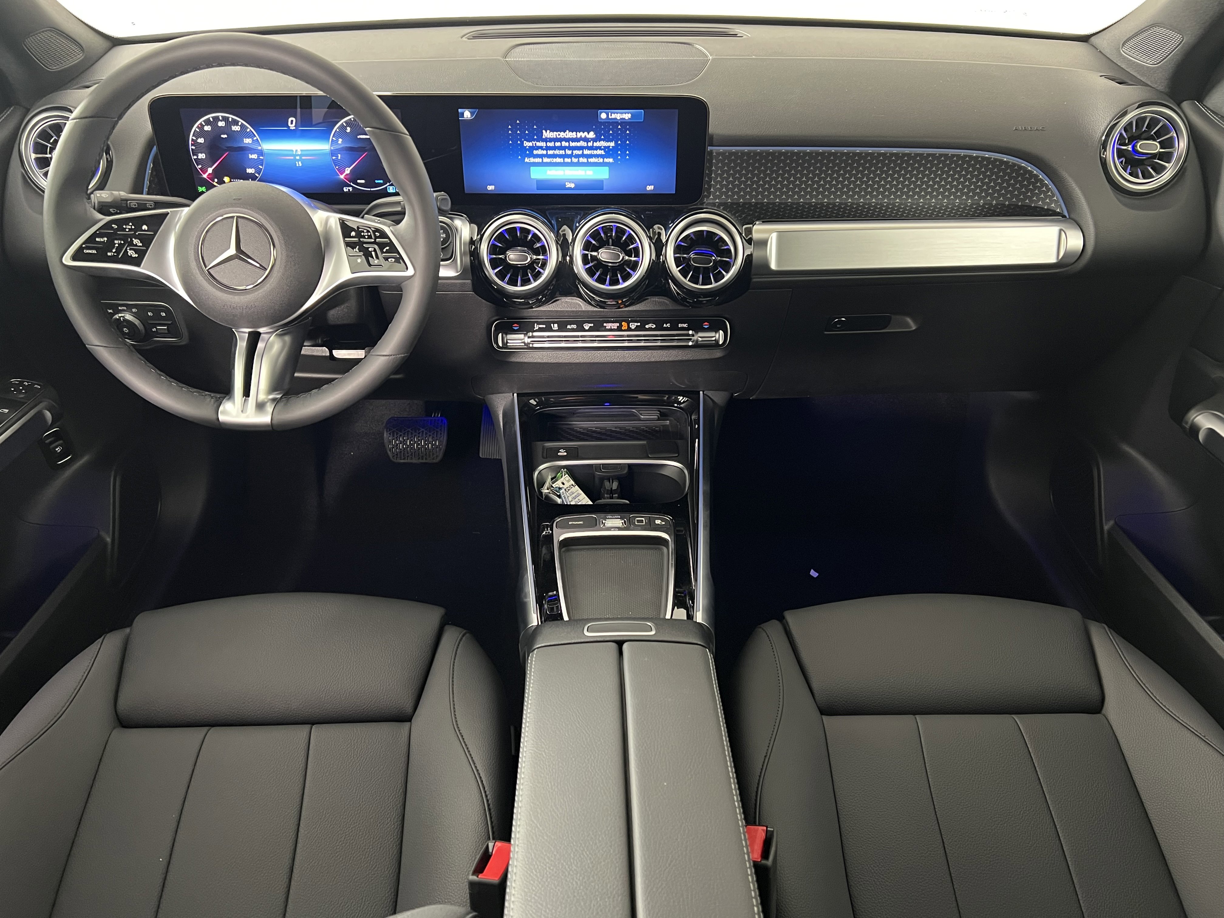 Used 2025 Mercedes-Benz GLB 250 4MATIC image 21