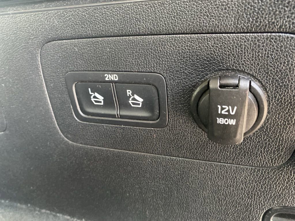 Certified 2021 Kia Sorento LX image 18