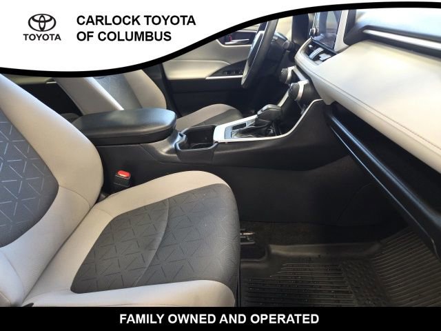 Used 2024 Toyota RAV4 XLE image 25