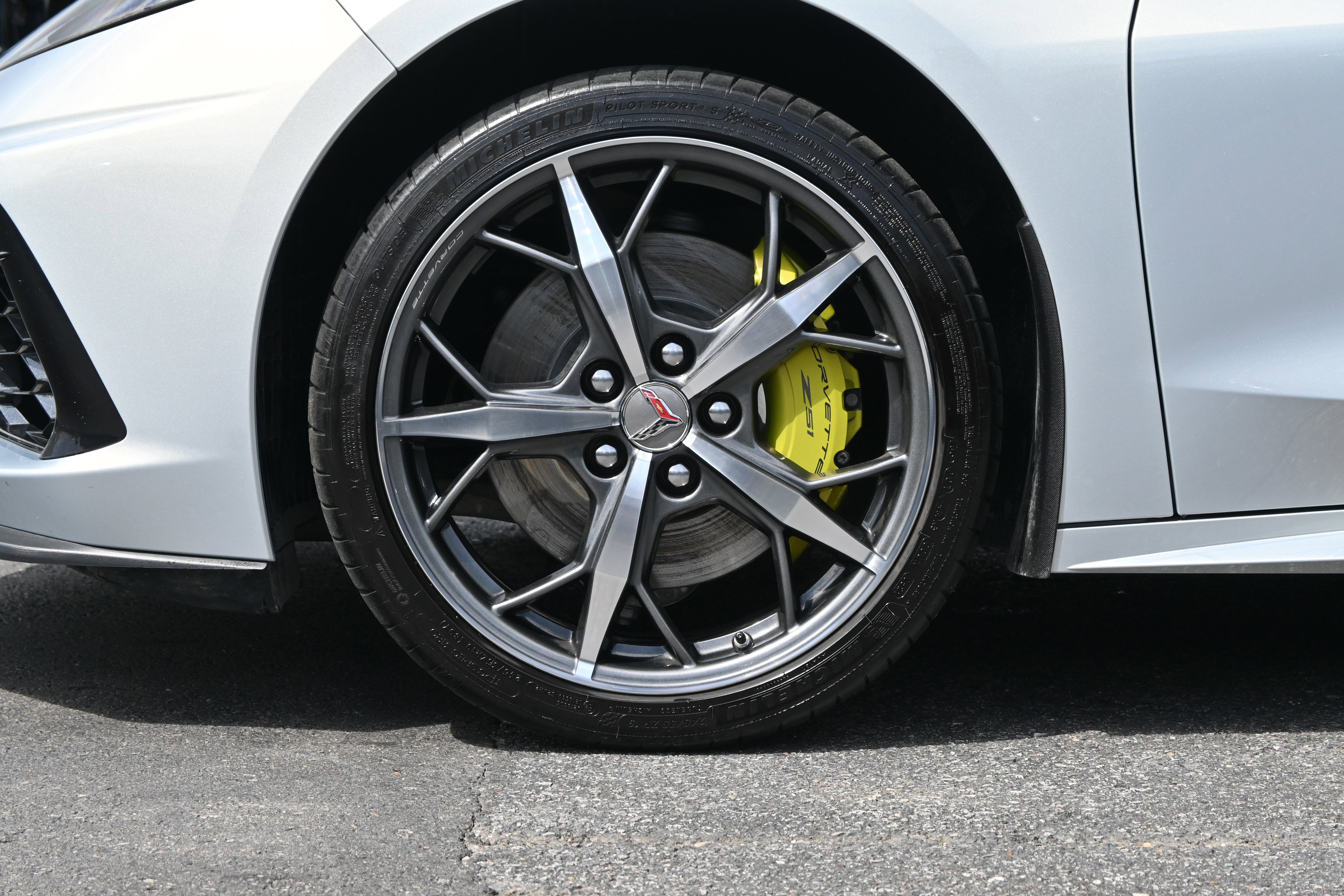 Used 2021 Chevrolet Corvette Stingray Premium Cpe w/ Z51 Performance Package image 21