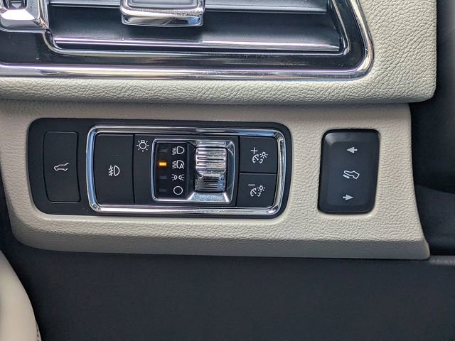 Used 2022 Lincoln Navigator Reserve image 25
