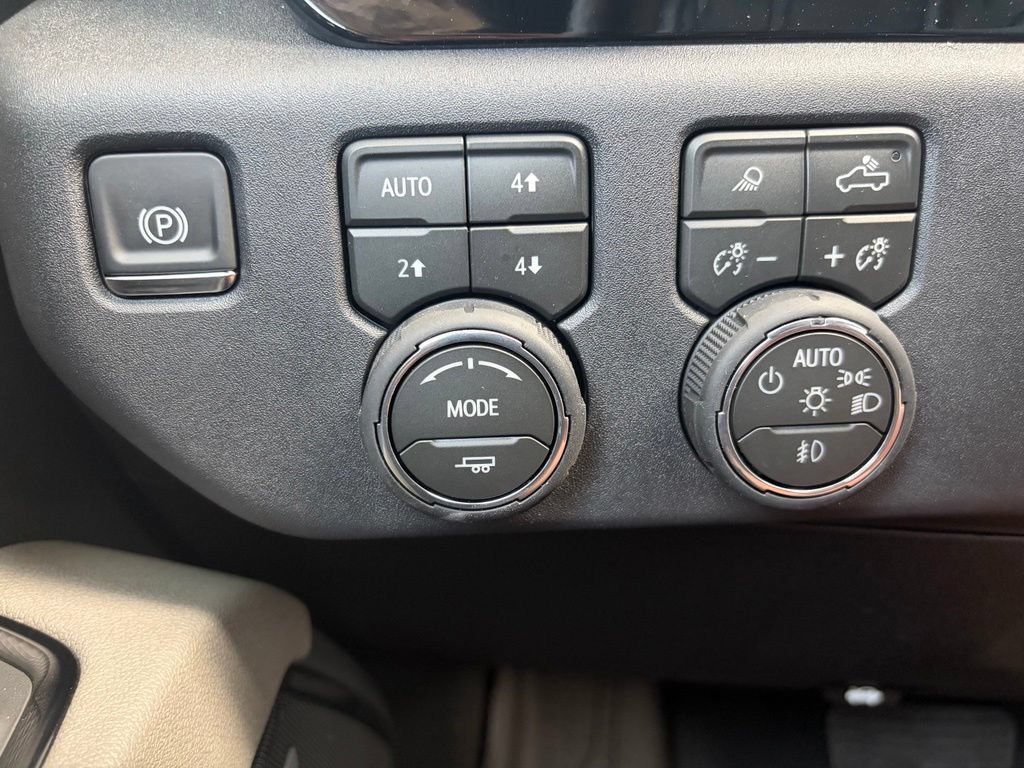 New 2026 Chevrolet Silverado 2500 ZR2 AWD/4WD image 24