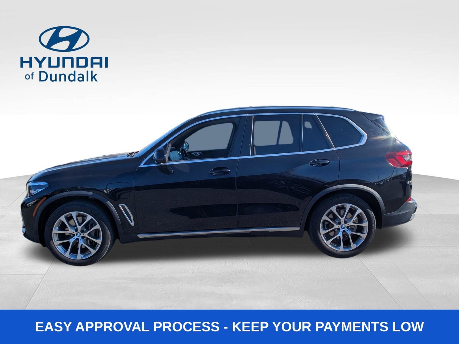 Used 2021 BMW X5 xDrive45e w/ Parking Assistance Package AWD/4WD image 2