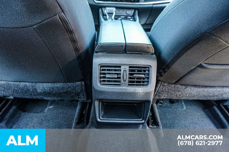 Used 2023 Nissan Rogue S image 31