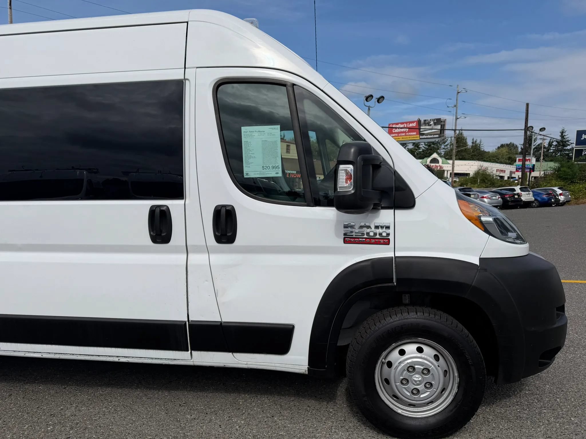 Used 2021 RAM ProMaster 2500 FWD image 4