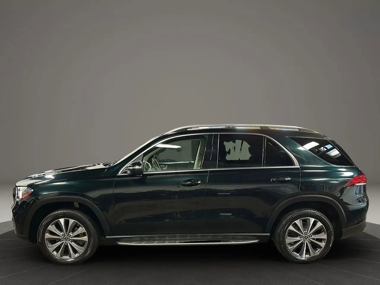 Used 2020 Mercedes-Benz GLE 350 4MATIC image 2