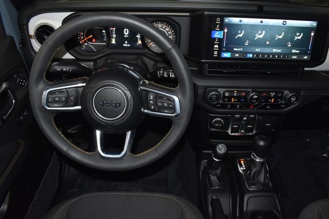 Used 2024 Jeep Wrangler Sahara image 13