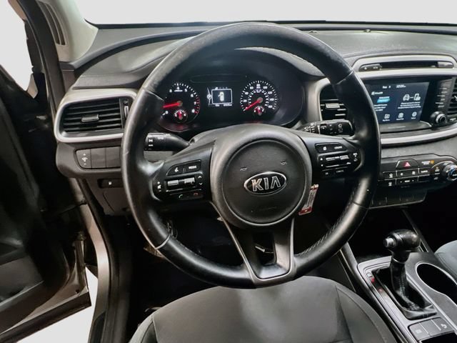 Used 2018 Kia Sorento FWD image 11