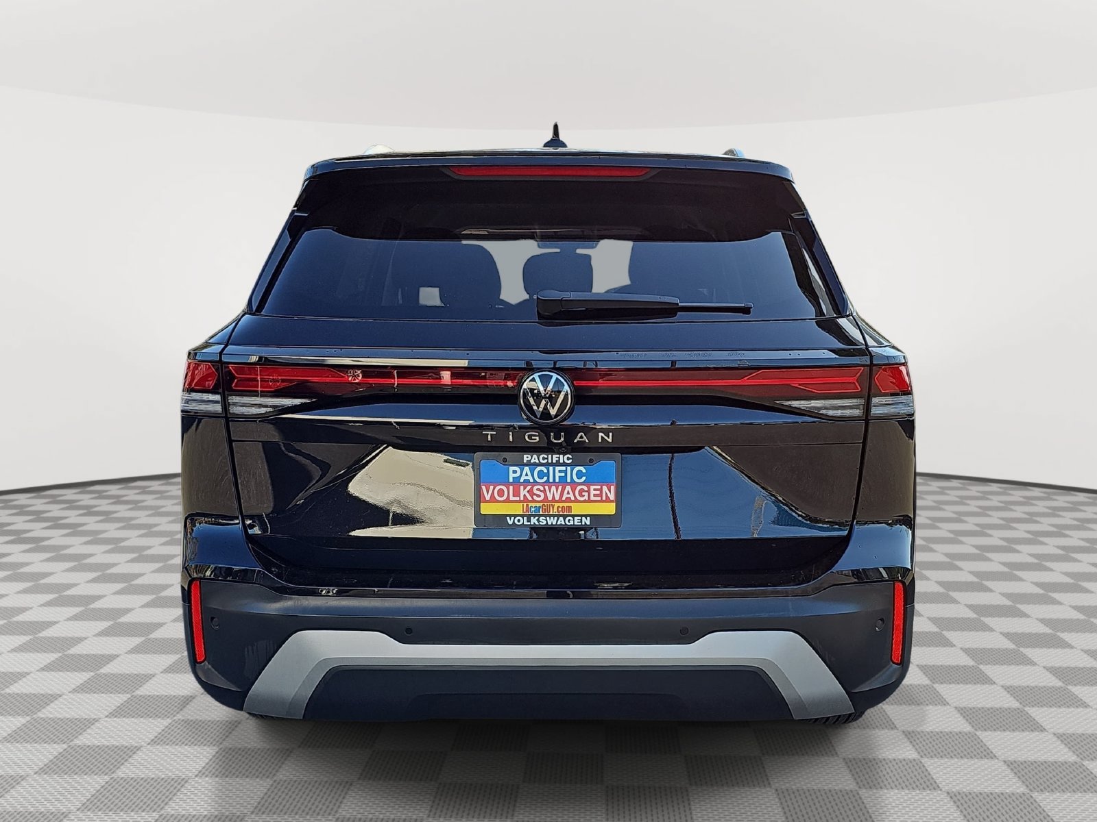 Used 2026 Volkswagen Tiguan S FWD image 6