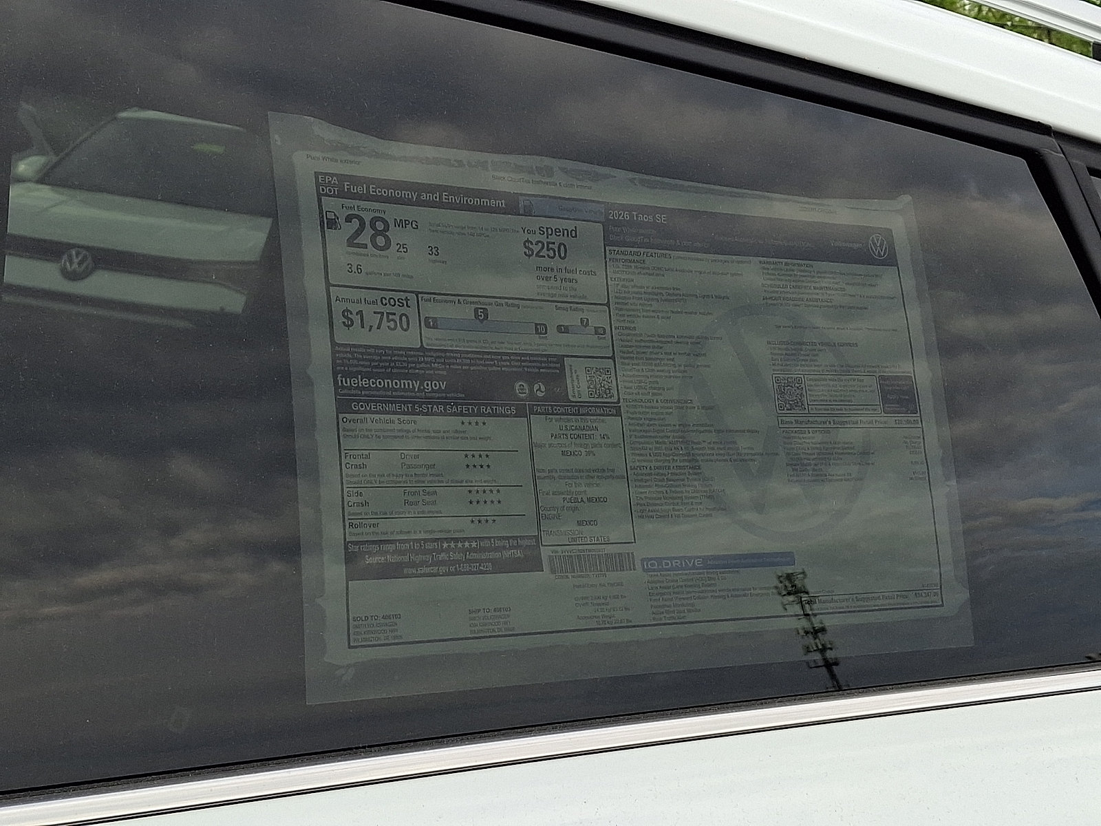 New 2026 Volkswagen Taos SE AWD/4WD image 19